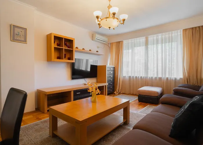 Classic Stay Next To Victoriei Avenue